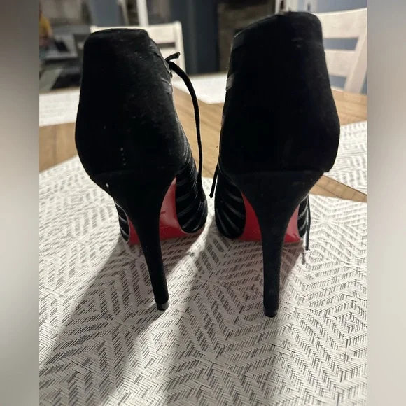 Christian Louboutin Black Leather and Suede Inverness Booties Size 38 - Picture 3 of 8